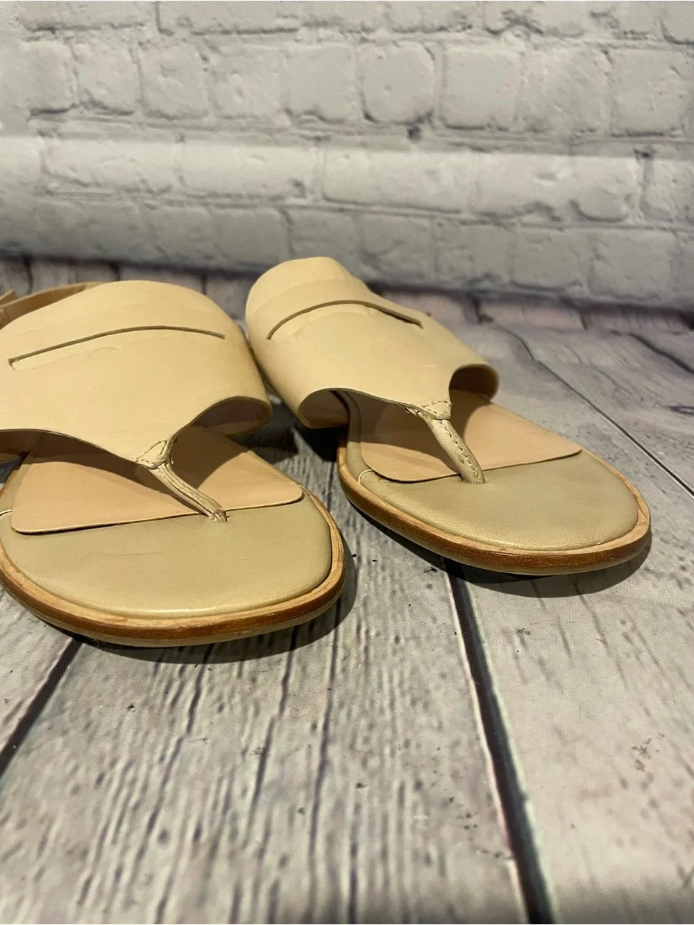 G.H. Bass & Co. Nude Beige Maddie Flat Slingback Sandal Sz 7
